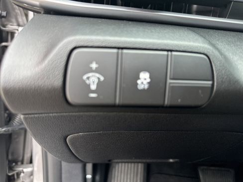 Used 2024 Hyundai Elantra SEL image 10