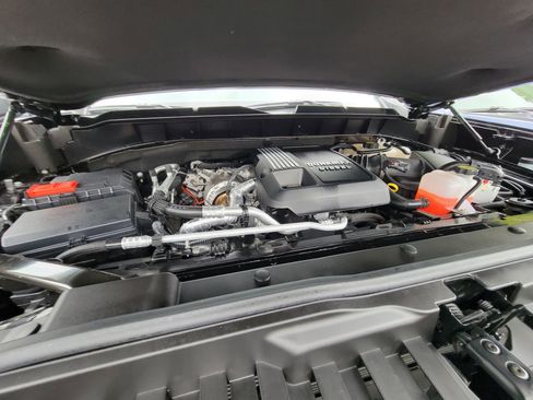 Used 2025 Chevrolet Silverado 1500 LT w/ Leather Package image 24