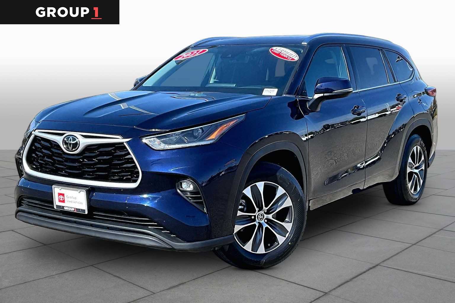 Certified 2021 Toyota Highlander XLE FWD image 1