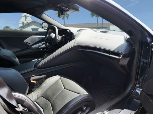 Used 2024 Chevrolet Corvette Stingray Preferred Conv w/ Z51 Performance Package RWD image 13