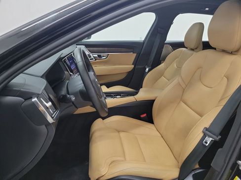 Certified 2023 Volvo S90 B6 Ultimate w/ Lounge Package image 18