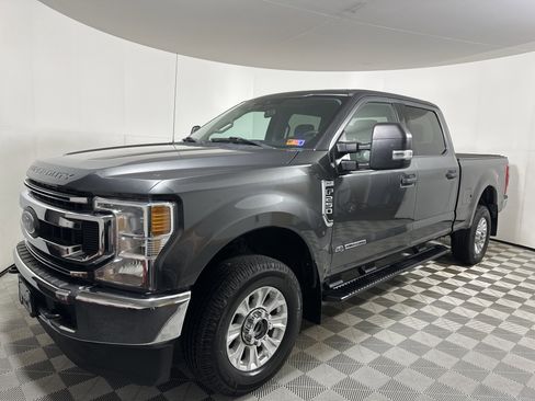 Used 2020 Ford F250 XLT image 3