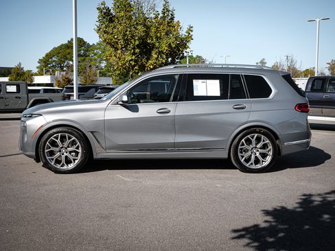 Used 2023 BMW X7 xDrive40i image 7