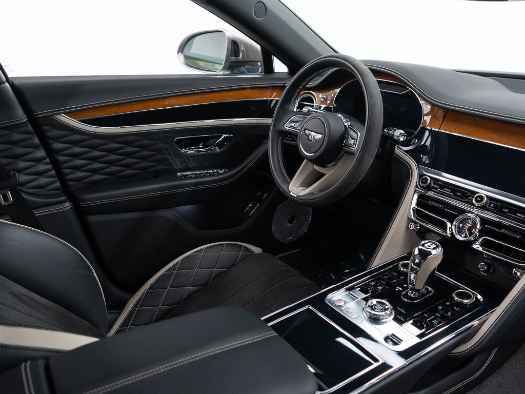 Used 2024 Bentley Flying Spur W12 AWD/4WD image 29