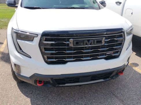 Used 2024 GMC Acadia AT4 w/ Luxury Package AWD/4WD image 2