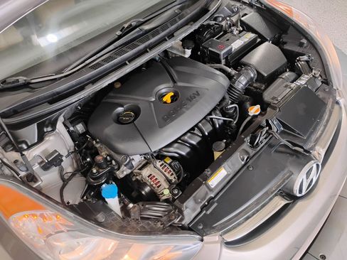 Used 2013 Hyundai Elantra Limited w/ Technology Pkg FWD image 24