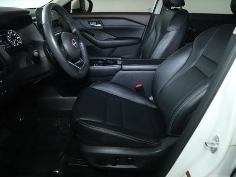 Certified 2023 Nissan Rogue SL w/ SL Premium Package AWD/4WD image 19