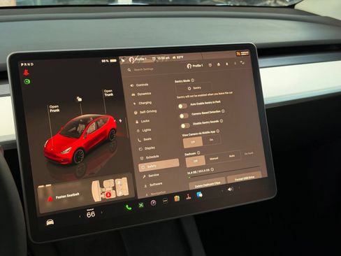Used 2023 Tesla Model Y Long Range AWD/4WD image 41