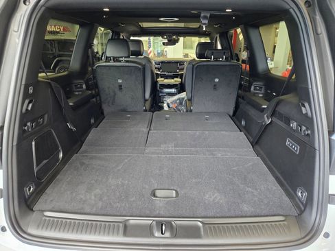 New 2026 Jeep Grand Wagoneer Limited w/ Premium Group II AWD/4WD image 15
