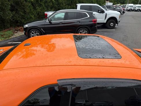 Used 2014 Dodge Challenger R/T RWD image 9