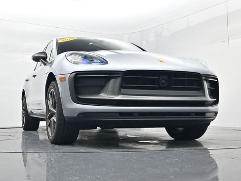 Used 2024 Porsche Macan Turbo AWD/4WD image 41