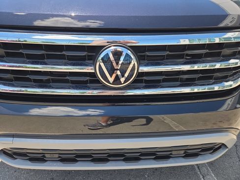 Certified 2023 Volkswagen Atlas SE w/ Black Wheel Package FWD image 6