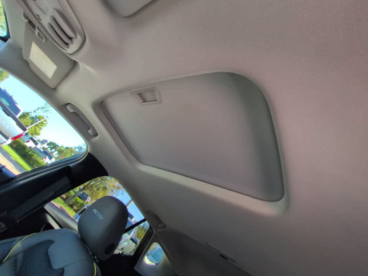 Used 2024 Chevrolet Trax ACTIV w/ Sunroof Package FWD image 19
