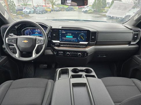 Used 2024 Chevrolet Silverado 1500 LT w/ Z71 Off-Road Package AWD/4WD image 22