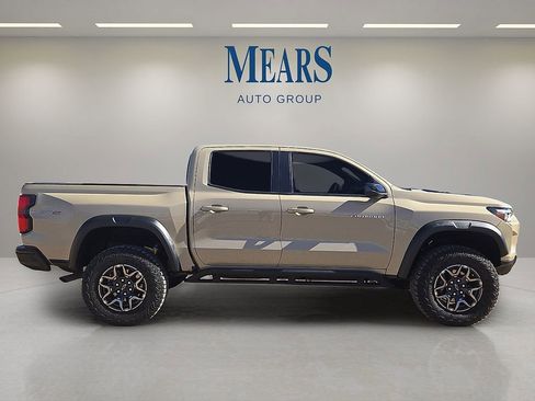 Used 2024 Chevrolet Colorado ZR2 w/ Technology Package image 6