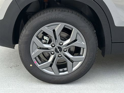 New 2026 Kia Seltos LX image 7