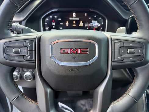 Used 2025 GMC Sierra 1500 AT4 w/ Technology Package AWD/4WD image 22