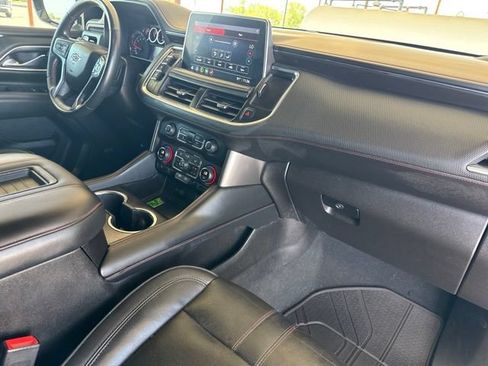 Used 2021 Chevrolet Suburban RST w/ Luxury Package RWD image 12