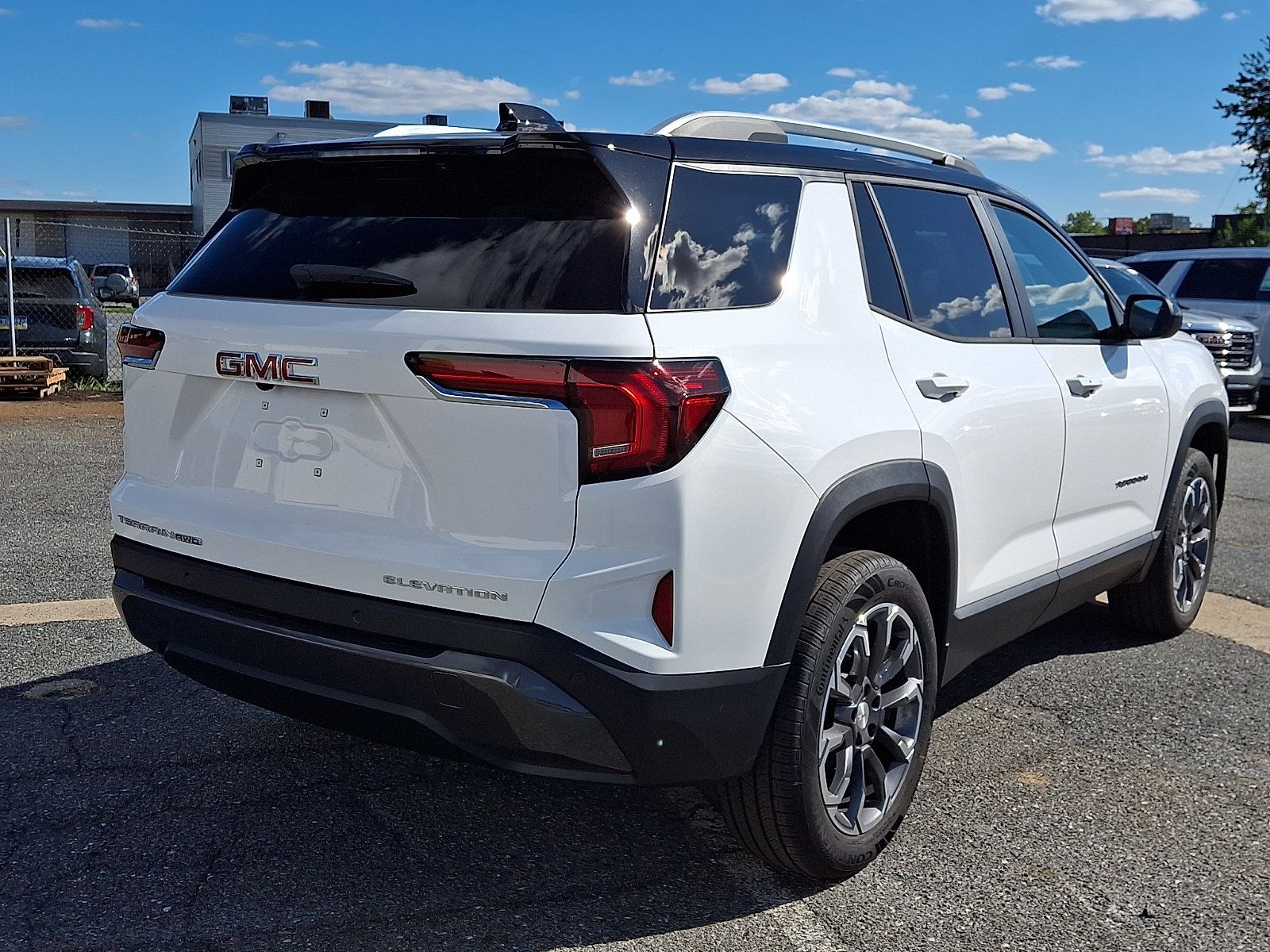 New 2027 GMC Terrain Elevation w/ Elevation Premium Package AWD/4WD image 4