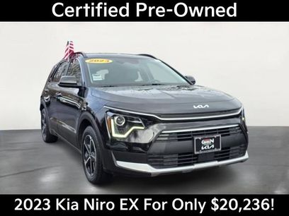 Used 2023 Kia Niro EX
