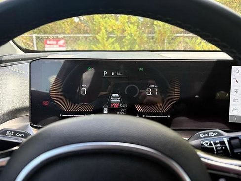 Used 2025 Kia Sorento S FWD image 23