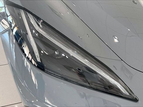 Used 2024 Chevrolet Corvette Stingray Preferred Conv w/ Z51 Performance Package RWD image 26