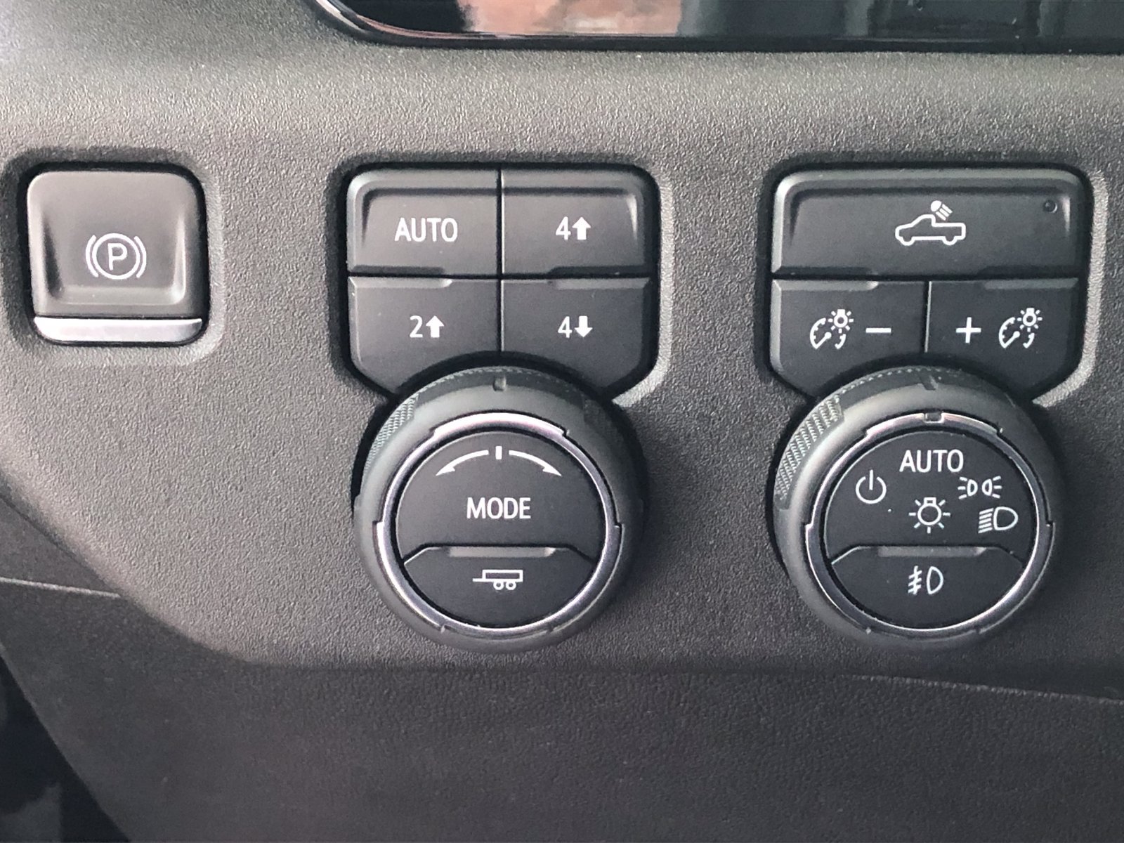 Used 2024 Chevrolet Silverado 1500 RST w/ Z71 Off-Road Package AWD/4WD image 33