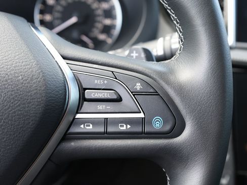 Certified 2025 INFINITI QX50 Luxe image 38