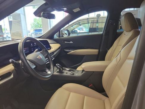 Used 2024 Cadillac XT4 Luxury FWD image 15