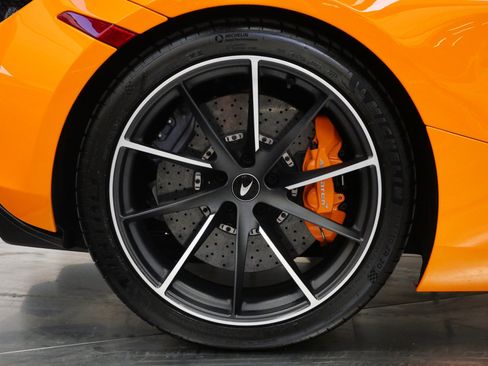 Used 2022 McLaren 720S Performance RWD image 38