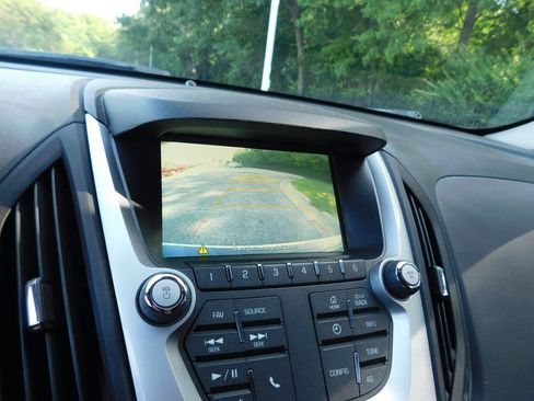 Used 2017 Chevrolet Equinox LS FWD image 10