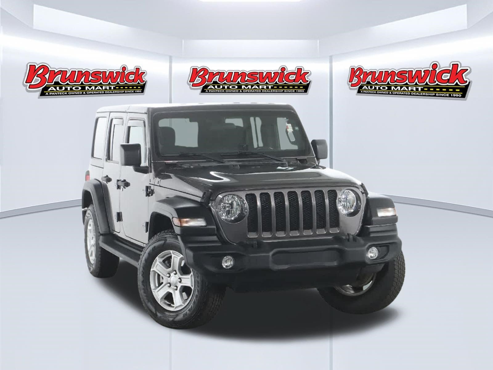Used 2021 Jeep Wrangler Unlimited Sport AWD/4WD image 2