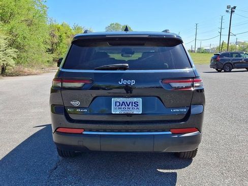 Used 2022 Jeep Grand Cherokee L Limited AWD/4WD image 5