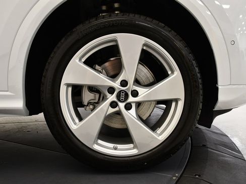 Used 2025 Audi Q5 Premium Plus w/ Premium Plus AWD/4WD image 16