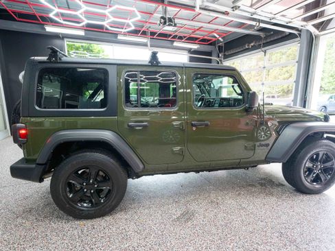 Used 2021 Jeep Wrangler Unlimited Sport w/ Technology Group AWD/4WD image 4