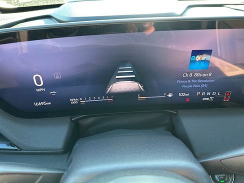 Used 2025 Buick Enclave Preferred image 22