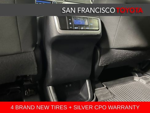 Certified 2017 Toyota Highlander LE image 17