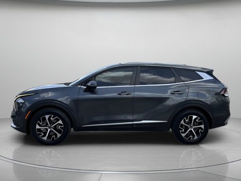Used 2023 Kia Sportage EX FWD image 5