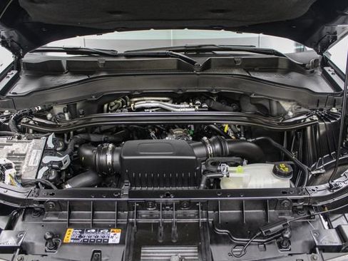 Certified 2025 Ford Explorer ST AWD/4WD image 13