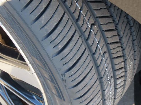 Used 2023 Nissan Maxima SV w/ Floor Mat Group image 8