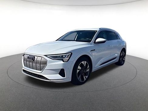 Used 2023 Audi e-tron Premium Plus w/ Premium Plus Package AWD/4WD image 1