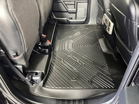 Used 2019 Ford F150 Lariat w/ Equipment Group 502A Luxury image 39