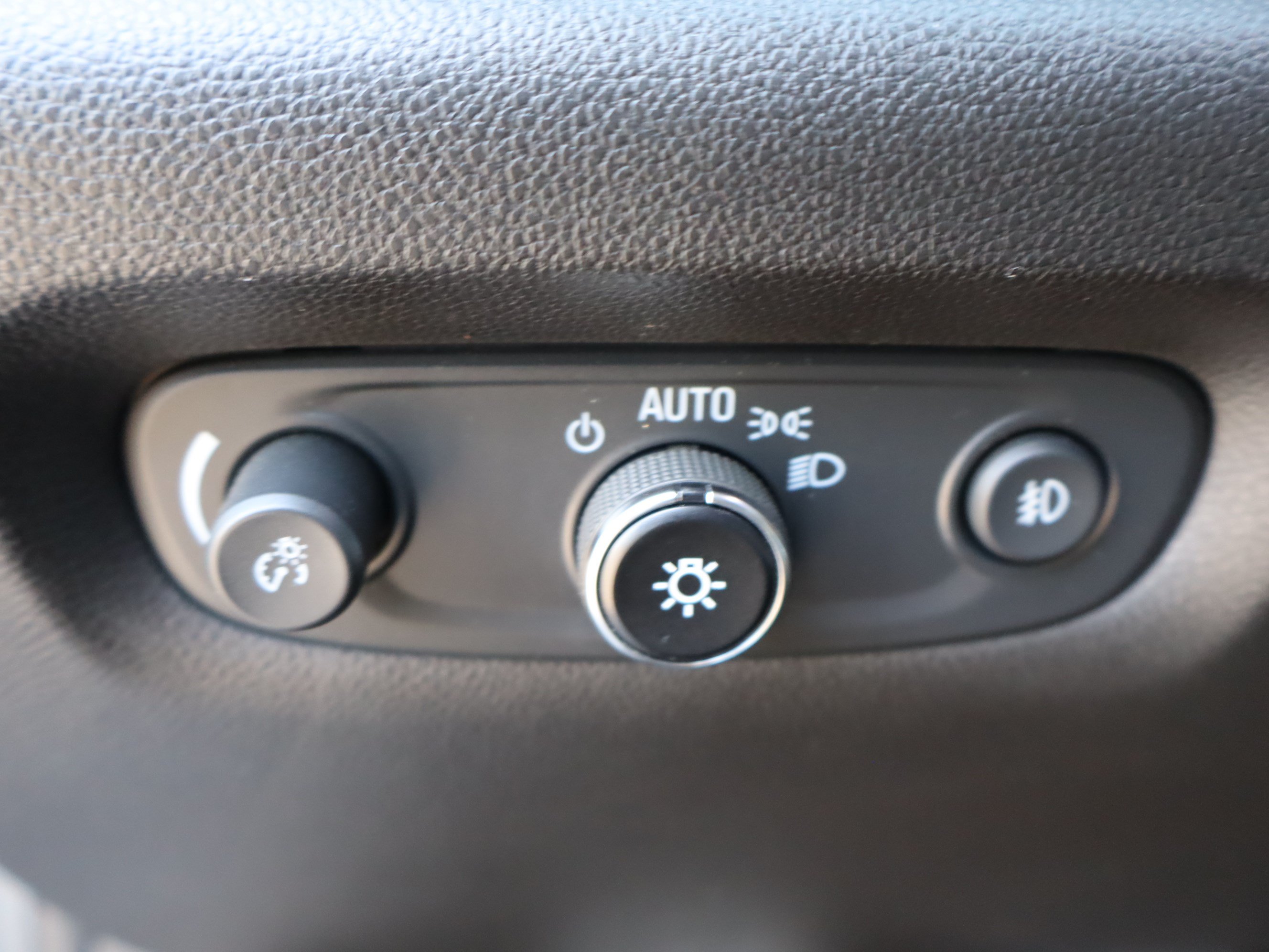 Used 2021 Chevrolet Traverse RS FWD image 18