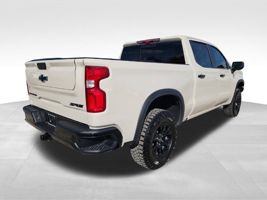 Used 2026 Chevrolet Silverado 1500 ZR2 w/ Dark Appearance Package AWD/4WD image 7