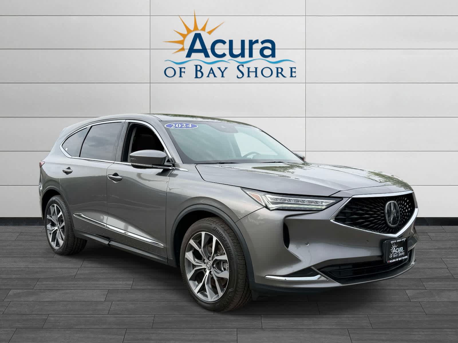 Used 2024 Acura MDX w/ Technology Package AWD/4WD image 2
