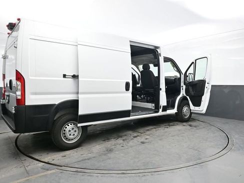 Used 2024 RAM ProMaster 2500 w/ Convenience Group FWD image 48