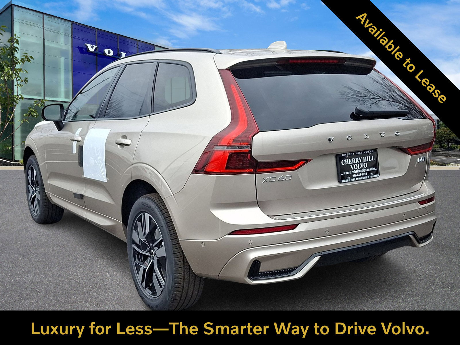 Used 2026 Volvo XC60 B5 Plus w/ Protection Package Premier AWD/4WD image 3