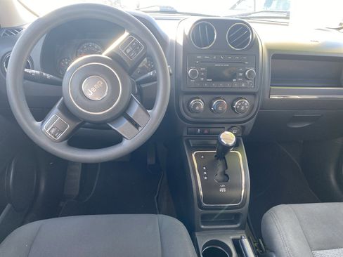Used 2017 Jeep Patriot Sport FWD image 9