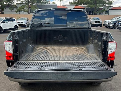 Used 2017 Nissan Titan SV image 27