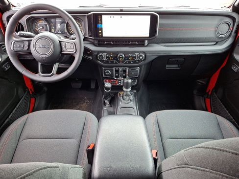 New 2024 Jeep Wrangler Unlimited Rubicon w/ Technology Group AWD/4WD image 10